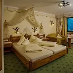 מלון Alpenschloessl 4*