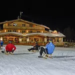 Alpenschlössl Hotel 4*
