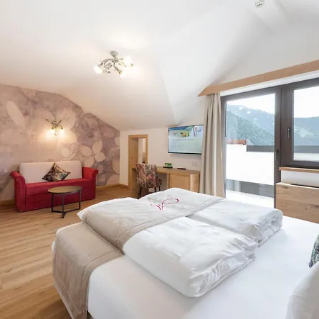 Alpenschlössl Hotel 4*